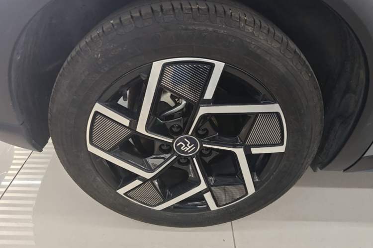Used BYD Yuan PLUS 2024 Honor Edition 510KM Beyond Model Right Rear Wheel Hub