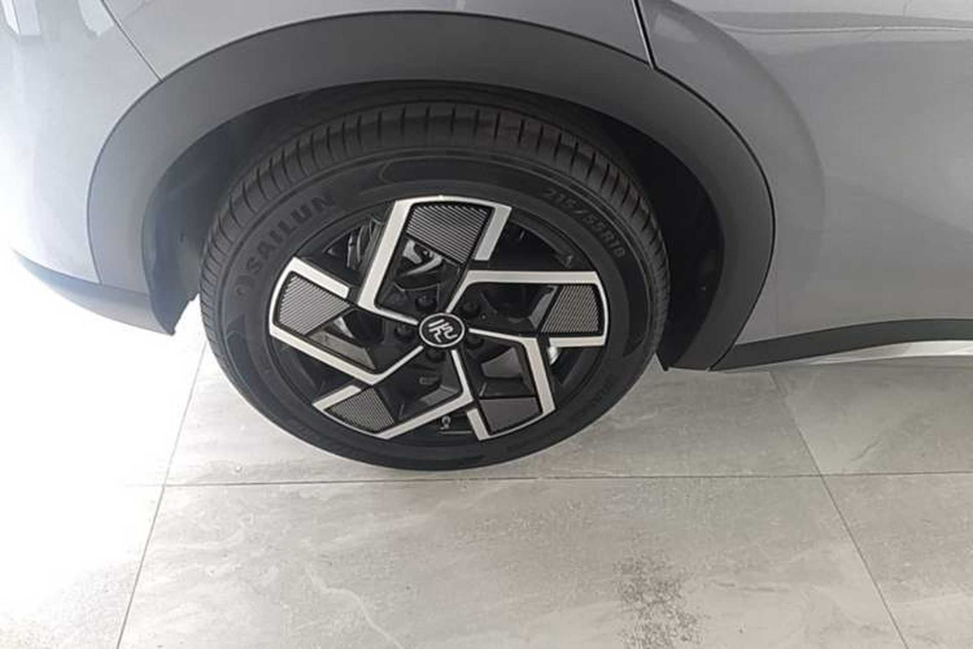 Used BYD Yuan PLUS 2024 Honor Edition 510KM Beyond Model Right Rear Wheel Hub