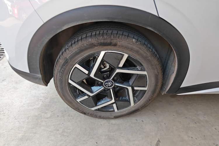 Used BYD Yuan PLUS 2024 Honor Edition 510KM Beyond Model Right Rear Wheel Hub