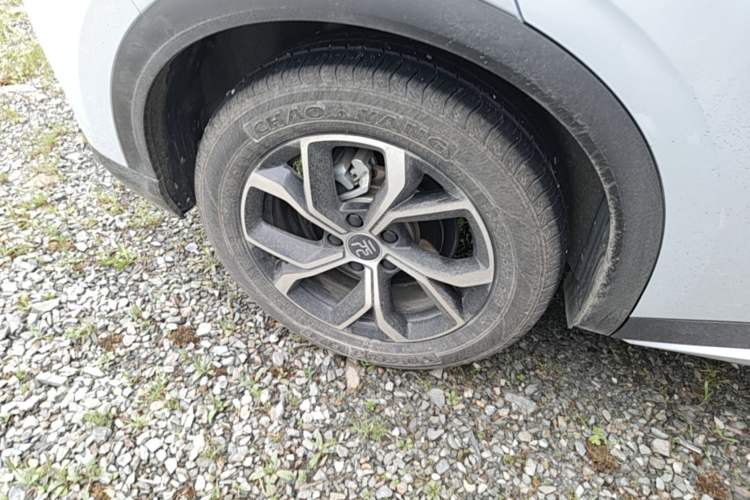 Used BYD Yuan PLUS 2024 Honor Edition 430KM Beyond Model Right Rear Wheel Hub