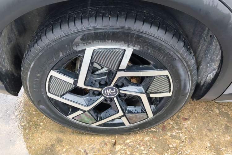 Used BYD Yuan PLUS 2024 Honor Edition 510KM Beyond Model Right Rear Wheel Hub