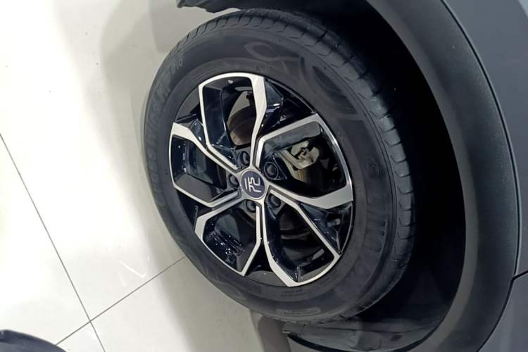 Used BYD Yuan PLUS 2024 Honor Edition 510KM Leading Model Right Rear Wheel Hub