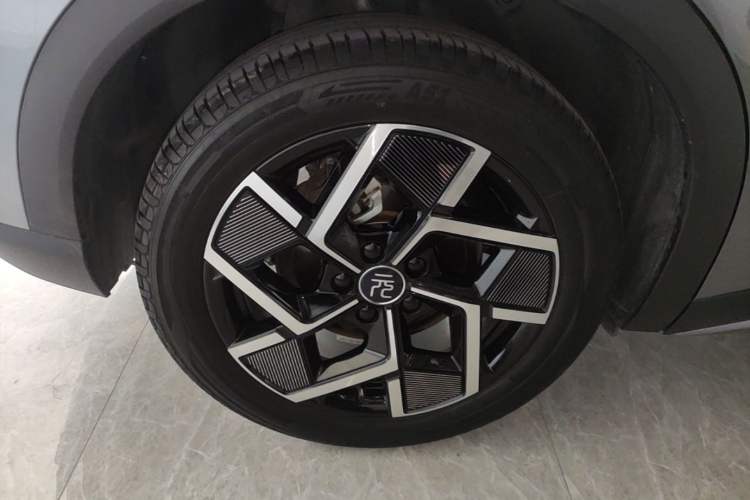 Used BYD Yuan PLUS 2024 Honor Edition 510KM Beyond Model Right Rear Wheel Hub