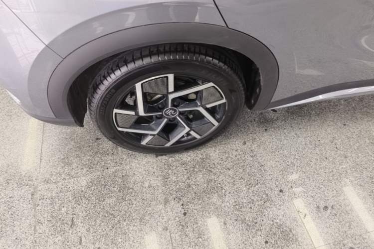 Used BYD Yuan PLUS 2024 Honor Edition 510KM Beyond Model Right Rear Wheel Hub