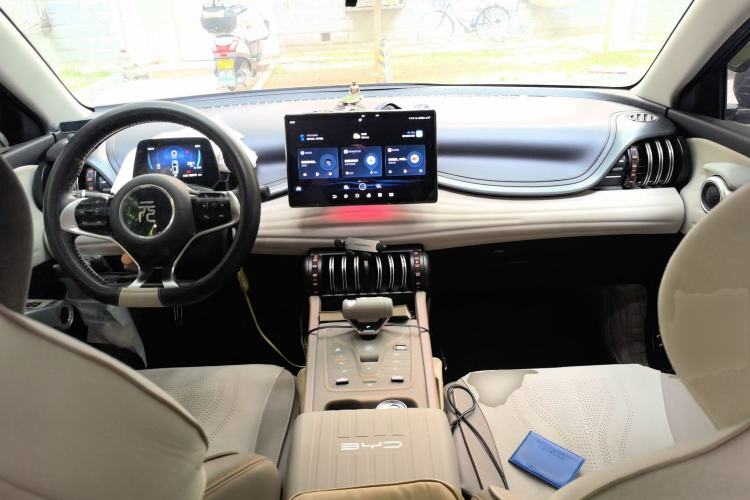 Used BYD Yuan PLUS 2024 Honor Edition 430KM Leading Model Center Console