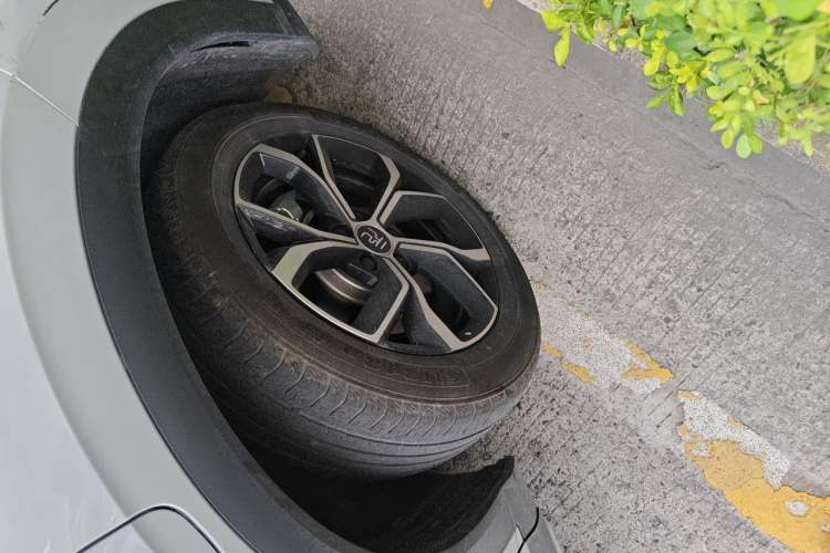 Used BYD Yuan PLUS 2024 Honor Edition 510KM Leading Model Right Front Wheel Hub