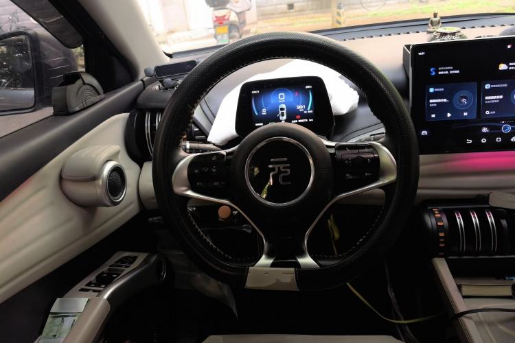 Used BYD Yuan PLUS 2024 Honor Edition 430KM Leading Model Steering Wheel