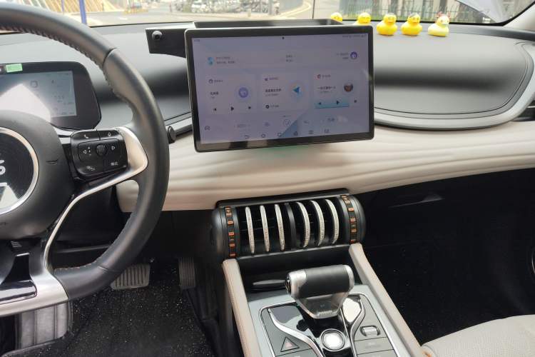 Used BYD Yuan PLUS 2024 Honor Edition 430KM Beyond Model Audio And AC Panel