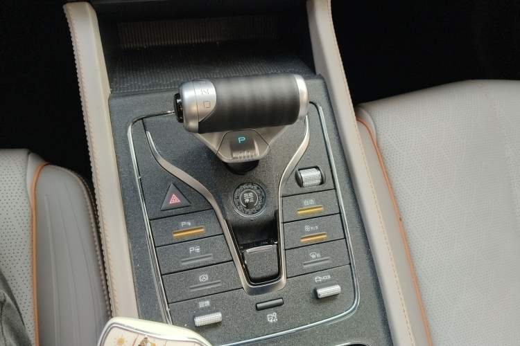 Used BYD Yuan PLUS 2024 Honor Edition 510KM Excellence Model Gear Lever