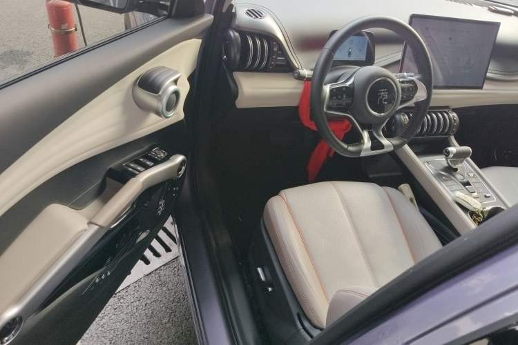 Used BYD Yuan PLUS 2024 Honor Edition 510KM Excellence Model Interior 3