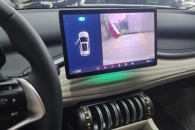 Used BYD Yuan PLUS 2024 Honor Edition 510KM Leading Model Audio And AC Panel