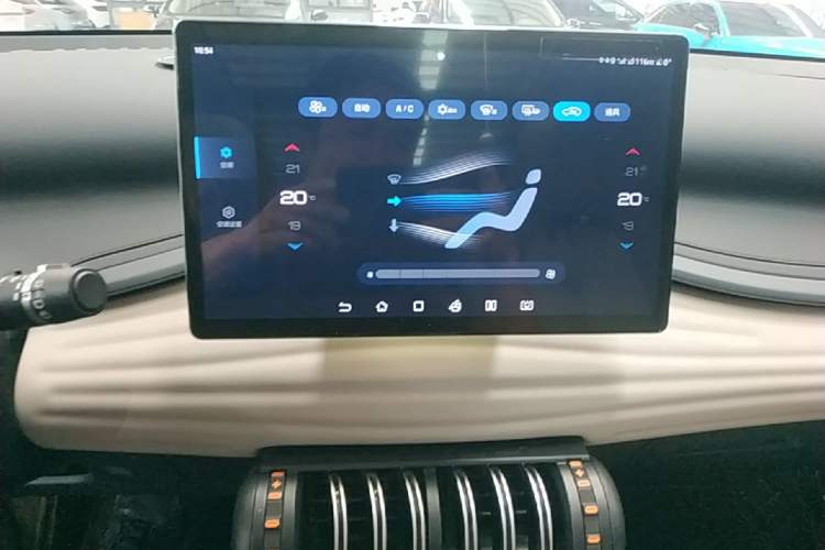 Used BYD Yuan PLUS 2024 Honor Edition 510KM Beyond Model Audio And AC Panel
