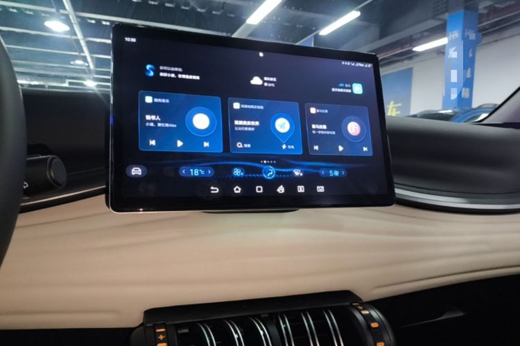 Used BYD Yuan PLUS 2024 Honor Edition 430KM Leading Model Audio And AC Panel