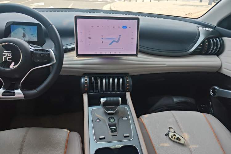 Used BYD Yuan PLUS 2024 Honor Edition 430KM Beyond Model Audio And AC Panel