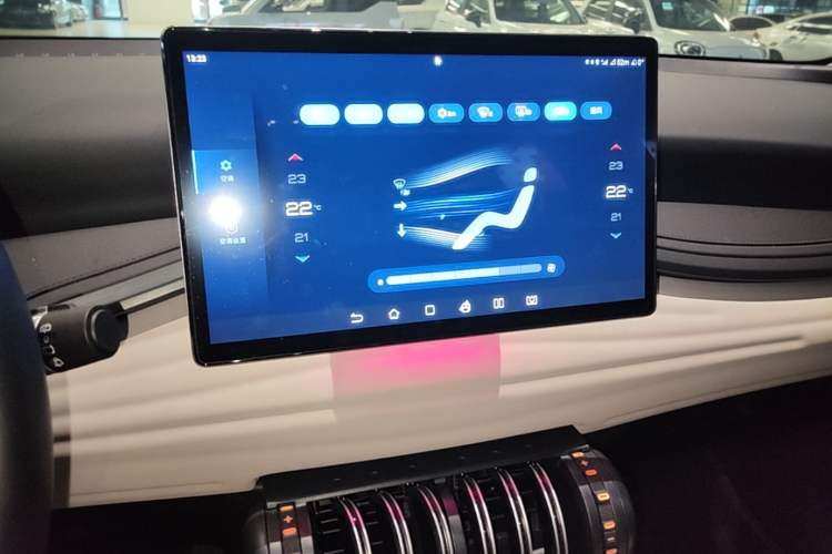 Used BYD Yuan PLUS 2024 Honor Edition 430KM Leading Model Audio And AC Panel