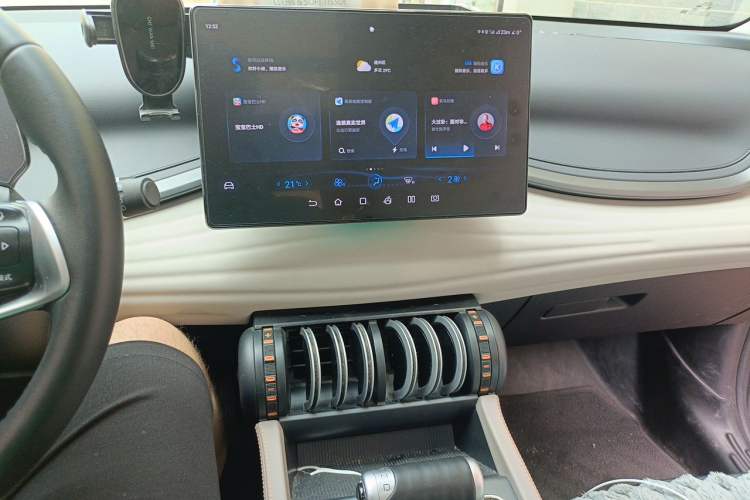 Used BYD Yuan PLUS 2024 Honor Edition 510KM Beyond Model Audio And AC Panel