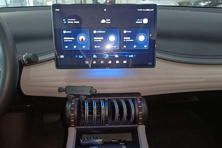 Used BYD Yuan PLUS 2024 Honor Edition 430KM Beyond Model Audio And AC Panel