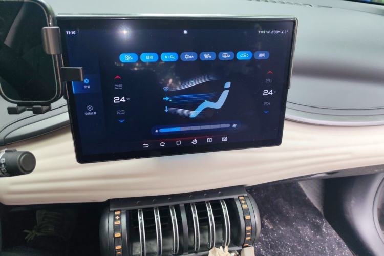 Used BYD Yuan PLUS 2024 Honor Edition 430KM Leading Model Audio And AC Panel