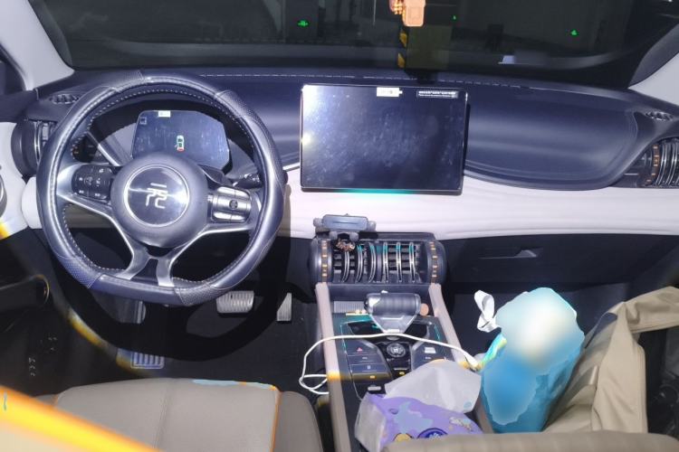 Used BYD Yuan PLUS 2024 Honor Edition 430KM Leading Model Center Console