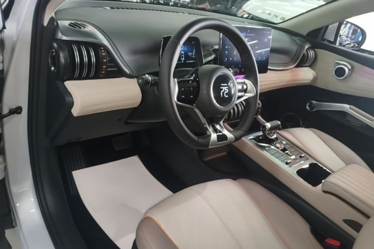 Used BYD Yuan PLUS 2024 Honor Edition 430KM Leading Model Center Console