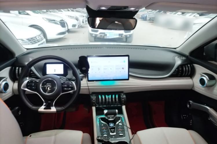 Used BYD Yuan PLUS 2024 Honor Edition 430KM Beyond Model Center Console