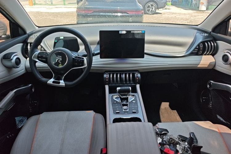 Used BYD Yuan PLUS 2024 Honor Edition 430KM Leading Model Center Console