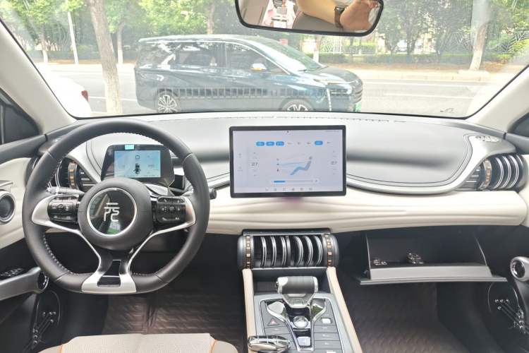 Used BYD Yuan PLUS 2024 Honor Edition 430KM Beyond Model Center Console