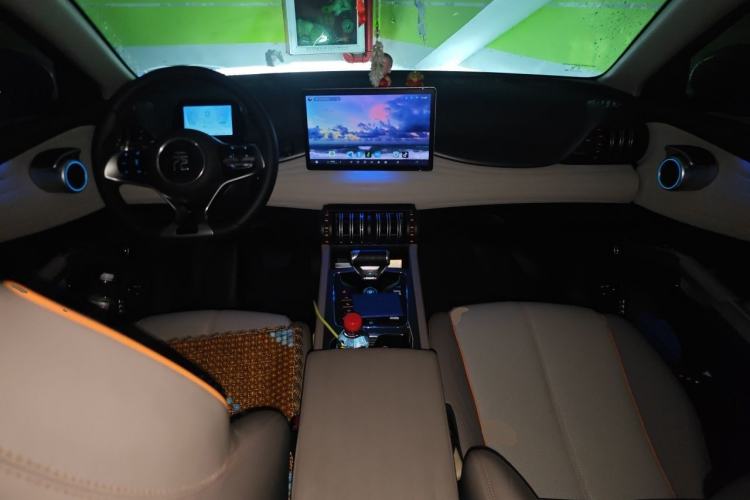 Used BYD Yuan PLUS 2024 Honor Edition 510KM Beyond Model Center Console
