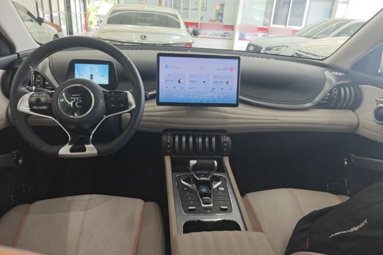 Used BYD Yuan PLUS 2024 Honor Edition 430KM Beyond Model Center Console