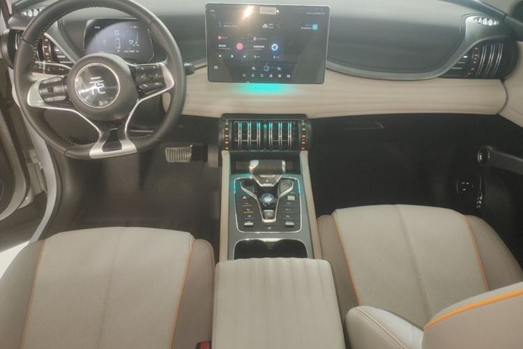 Used BYD Yuan PLUS 2024 Honor Edition 510KM Beyond Model Center Console