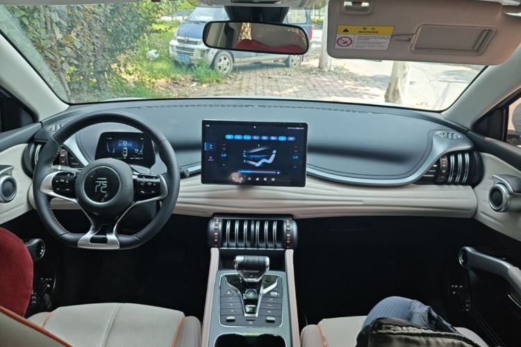 Used BYD Yuan PLUS 2024 Honor Edition 430KM Leading Model Center Console