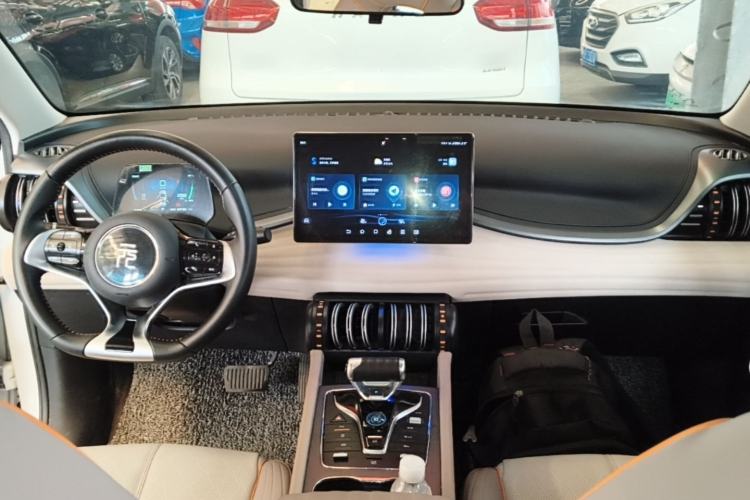 Used BYD Yuan PLUS 2024 Honor Edition 430KM Leading Model Center Console