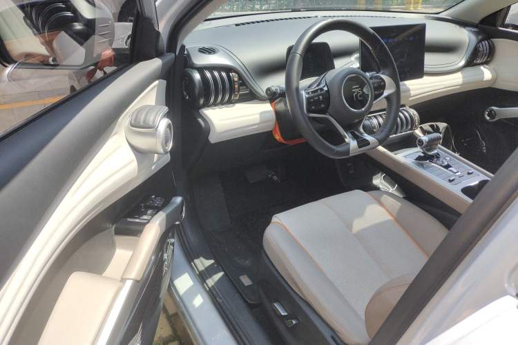 Used BYD Yuan PLUS 2024 Honor Edition 430KM Beyond Model Driver Seat
