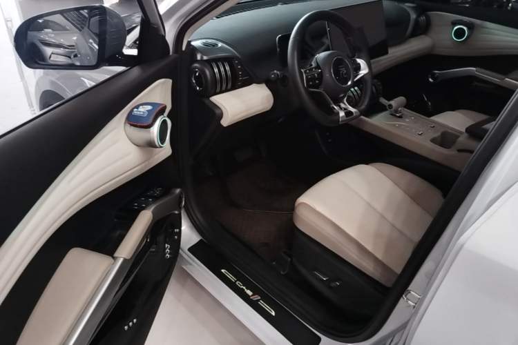 Used BYD Yuan PLUS 2024 Honor Edition 510KM Excellence Model Driver Seat
