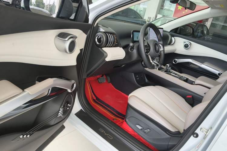 Used BYD Yuan PLUS 2024 Honor Edition 510KM Leading Model Driver Seat
