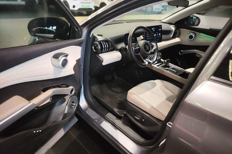Used BYD Yuan PLUS 2024 Honor Edition 430KM Leading Model Driver Seat