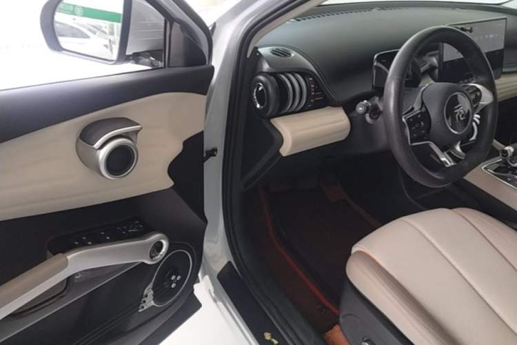 Used BYD Yuan PLUS 2024 Honor Edition 430KM Beyond Model Driver Seat