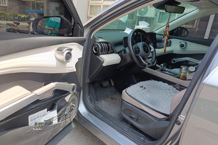 Used BYD Yuan PLUS 2024 Honor Edition 510KM Beyond Model Driver Seat