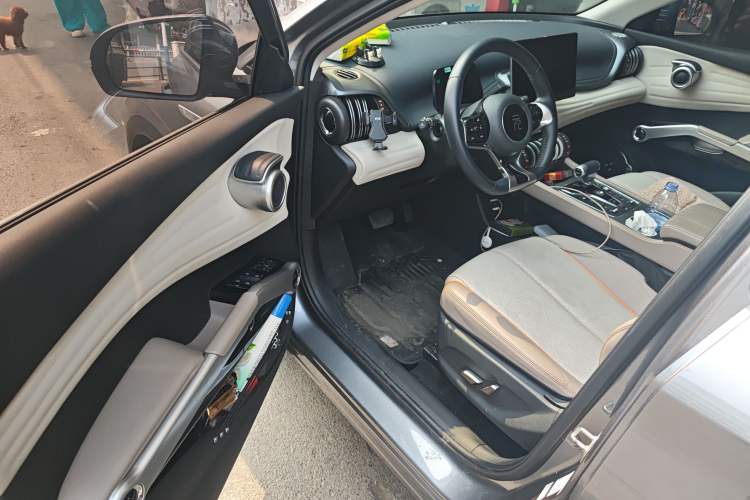 Used BYD Yuan PLUS 2024 Honor Edition 510KM Leading Model Driver Seat