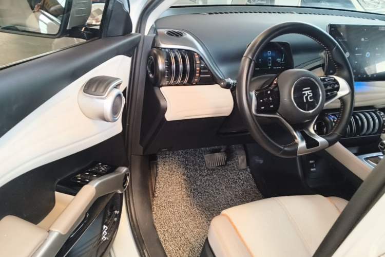 Used BYD Yuan PLUS 2024 Honor Edition 430KM Leading Model Driver Seat