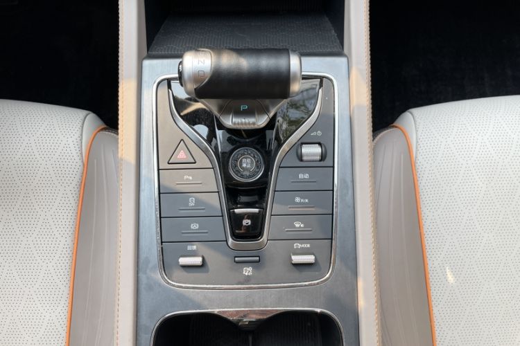 Used BYD Yuan PLUS 2024 Honor Edition 430KM Leading Model Gear Lever