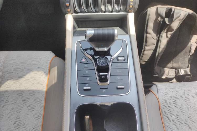 Used BYD Yuan PLUS 2024 Honor Edition 430KM Beyond Model Gear Lever