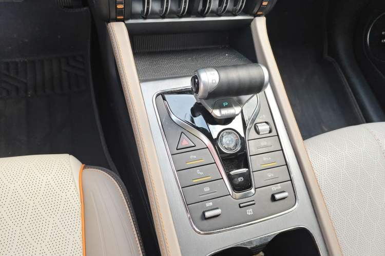 Used BYD Yuan PLUS 2024 Honor Edition 510KM Beyond Model Gear Lever