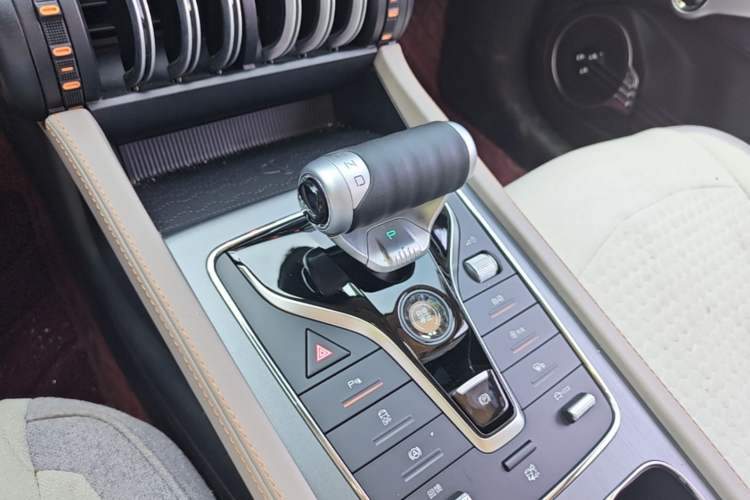 Used BYD Yuan PLUS 2024 Honor Edition 430KM Beyond Model Gear Lever