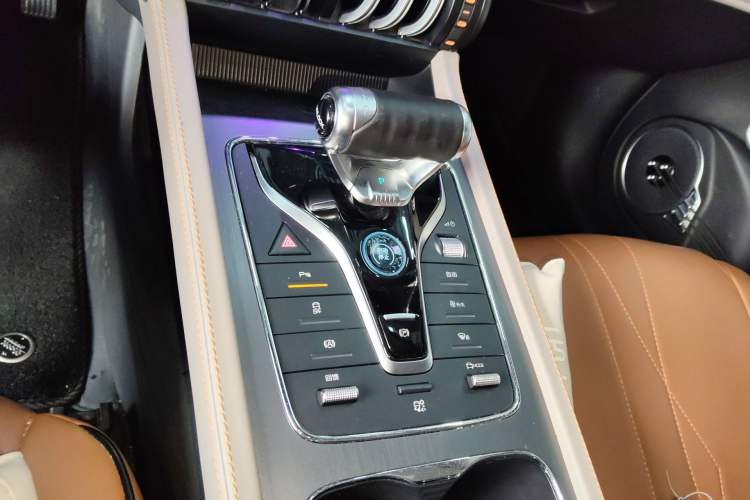 Used BYD Yuan PLUS 2024 Honor Edition 430KM Leading Model Gear Lever