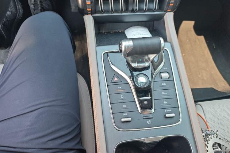 Used BYD Yuan PLUS 2024 Honor Edition 430KM Leading Model Gear Lever