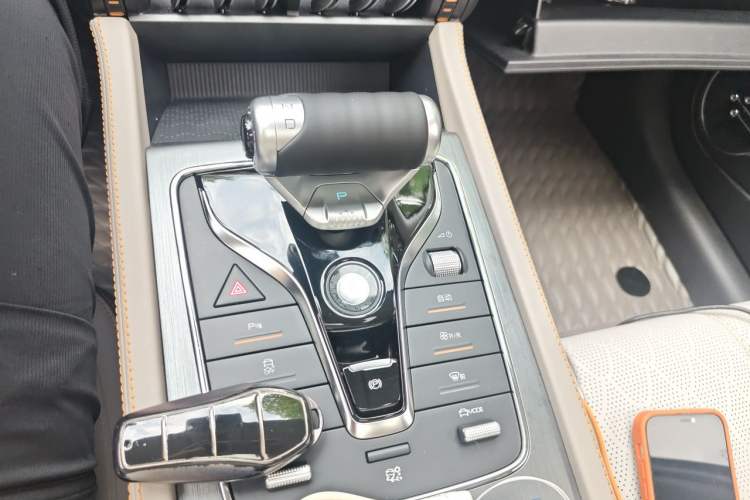 Used BYD Yuan PLUS 2024 Honor Edition 430KM Beyond Model Gear Lever