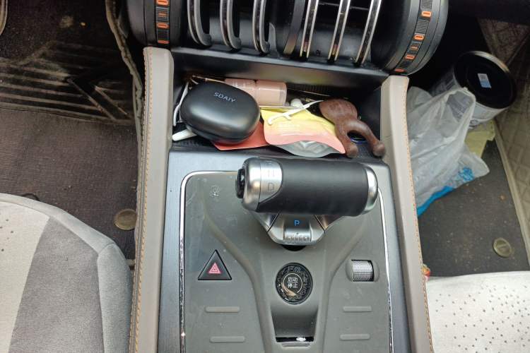 Used BYD Yuan PLUS 2024 Honor Edition 430KM Leading Model Gear Lever