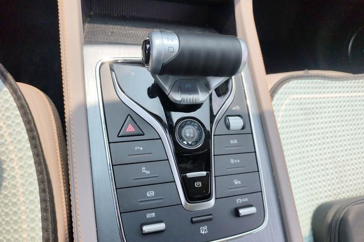 Used BYD Yuan PLUS 2024 Honor Edition 510KM Beyond Model Gear Lever