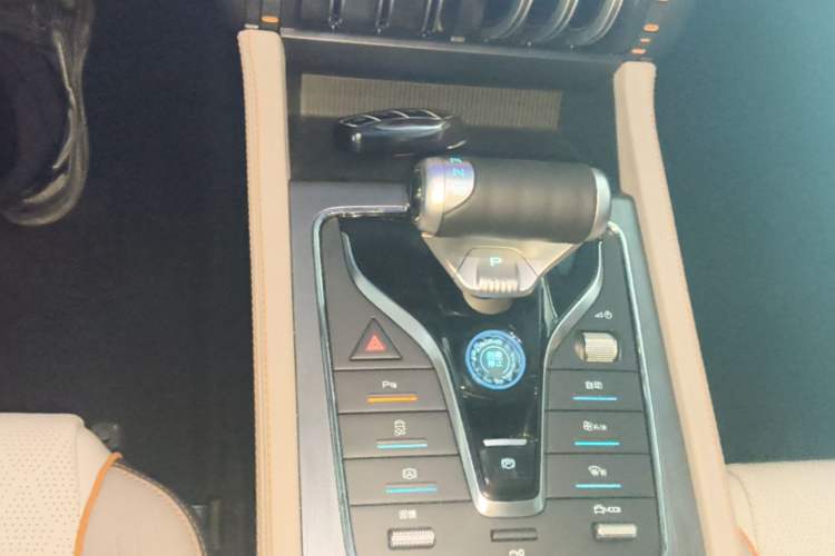 Used BYD Yuan PLUS 2024 Honor Edition 510KM Leading Model Gear Lever